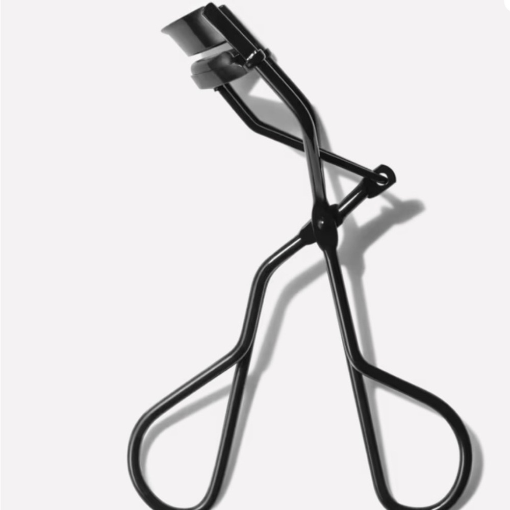 MAC Cosmetics Black Eyelash Curler
